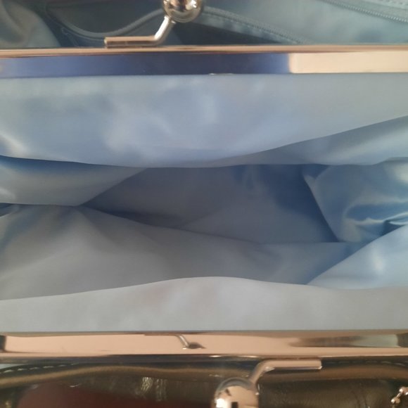 Coach Pewter Patent Leather Signature Logo Kiss Lock Purse Bag - Picture 13 of 16